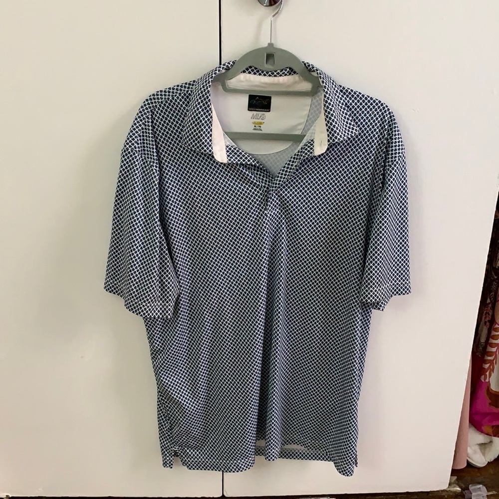 Men’s golf shirt